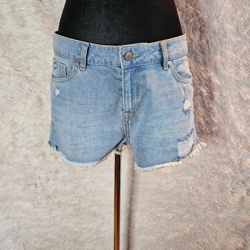 Roxy Women's Blue Distressed Ripped Jean Shorts Size: 28